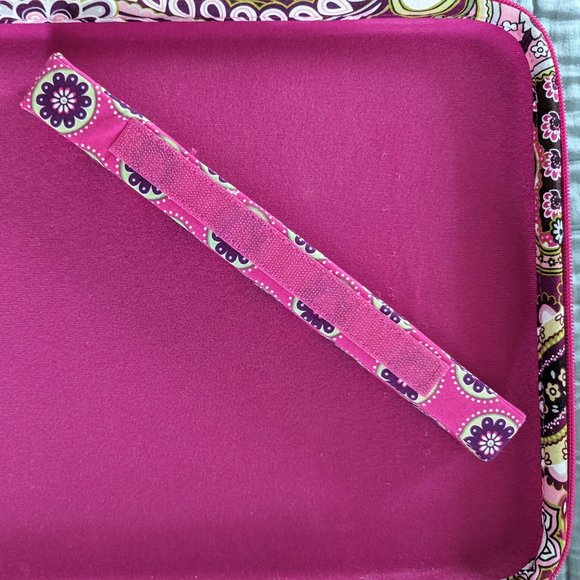 EUC Laptop Case by Vera Bradley in "Very Berry Paisley" Print - Picture 5 of 10